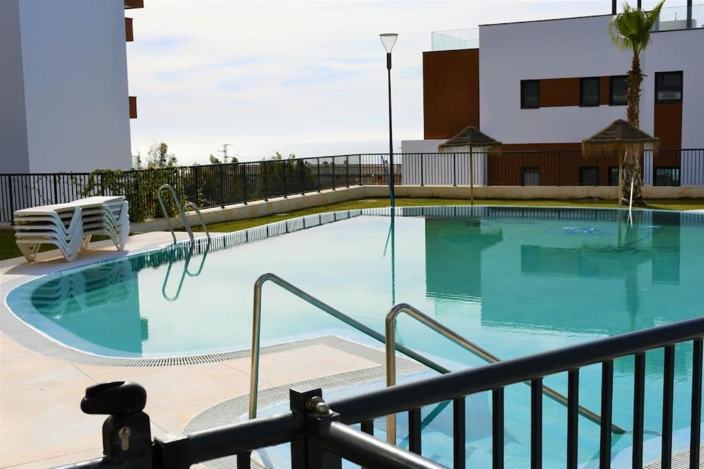 Casa Kerr - Luxury Apt - Sleeps 9 - Los Boliches Leilighet Málaga Eksteriør bilde