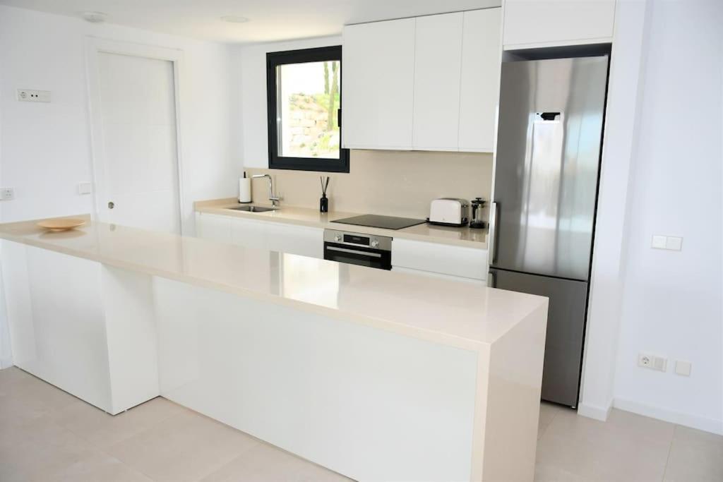 Casa Kerr - Luxury Apt - Sleeps 9 - Los Boliches Leilighet Málaga Eksteriør bilde