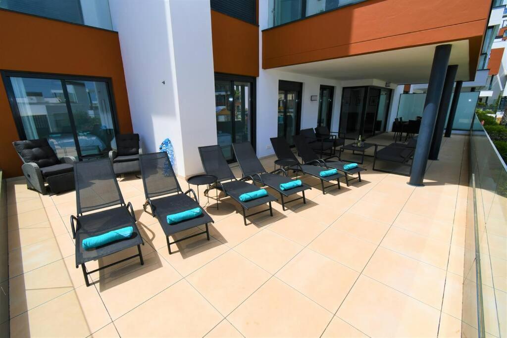 Casa Kerr - Luxury Apt - Sleeps 9 - Los Boliches Leilighet Málaga Eksteriør bilde